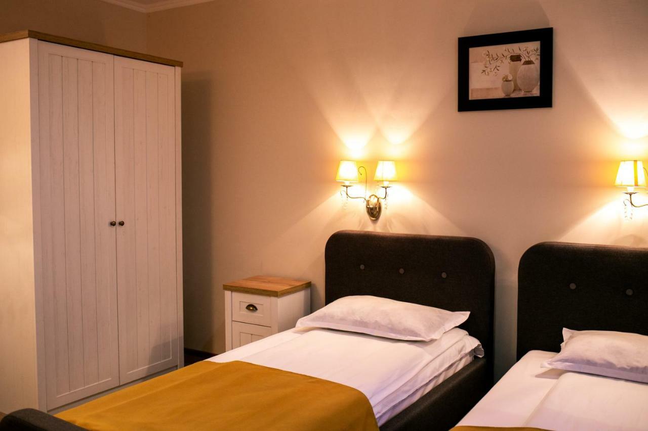 Casa Claudia Hotel Sangeorgiu de Padure Luaran gambar