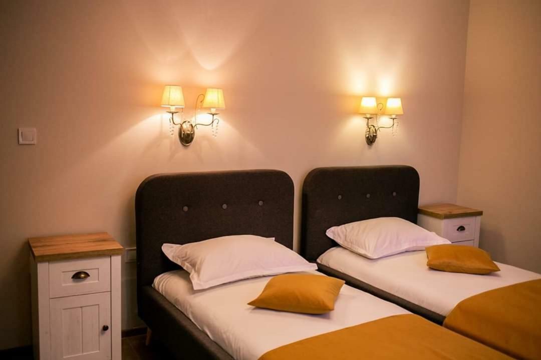 Casa Claudia Hotel Sangeorgiu de Padure Luaran gambar
