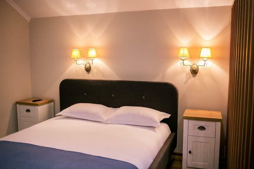 Casa Claudia Hotel Sangeorgiu de Padure Luaran gambar